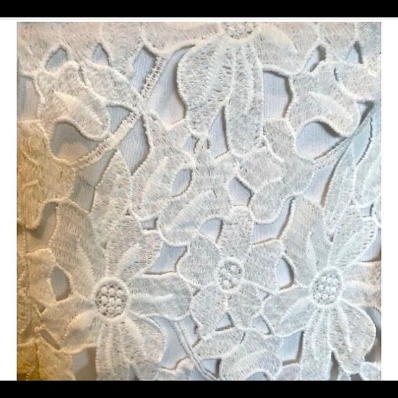 Forever 21 Strapless White Lace Mini Dress Fully Lined Rubberized Strip on Top - Picture 4 of 6